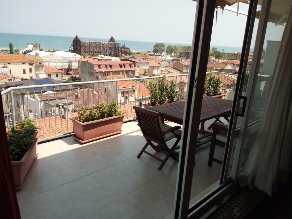 Sky Wellness Apartment Porto SantʼElpidio Eksteriør billede